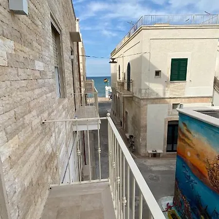 Sotto Il Faro Apartment *