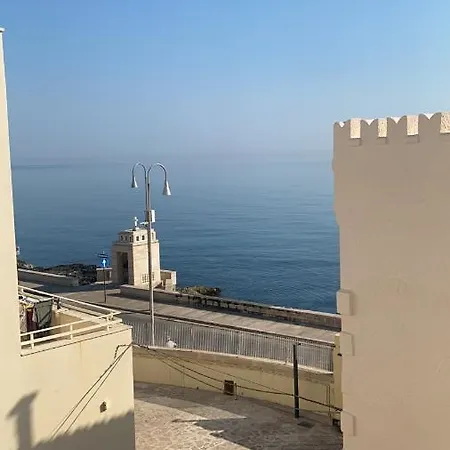 Sotto Il Faro Apartment *