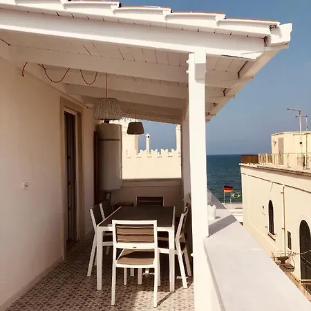 Apartment Sotto Il Faro Torre Canne