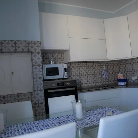 Sotto Il Faro Apartment *